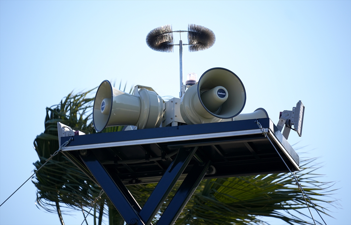 İzmir'de tsunami tedbiri! Mobil Siren Sistemi Konuşlandırıldı