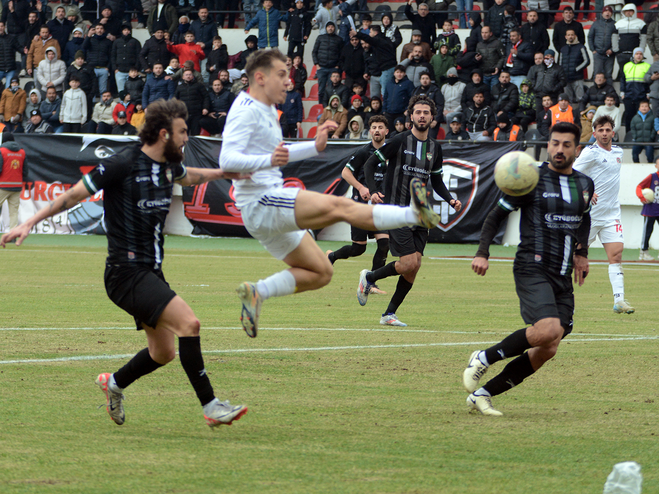 Turgutlu, düelloda Tepecik'e kaybetti: 2-4