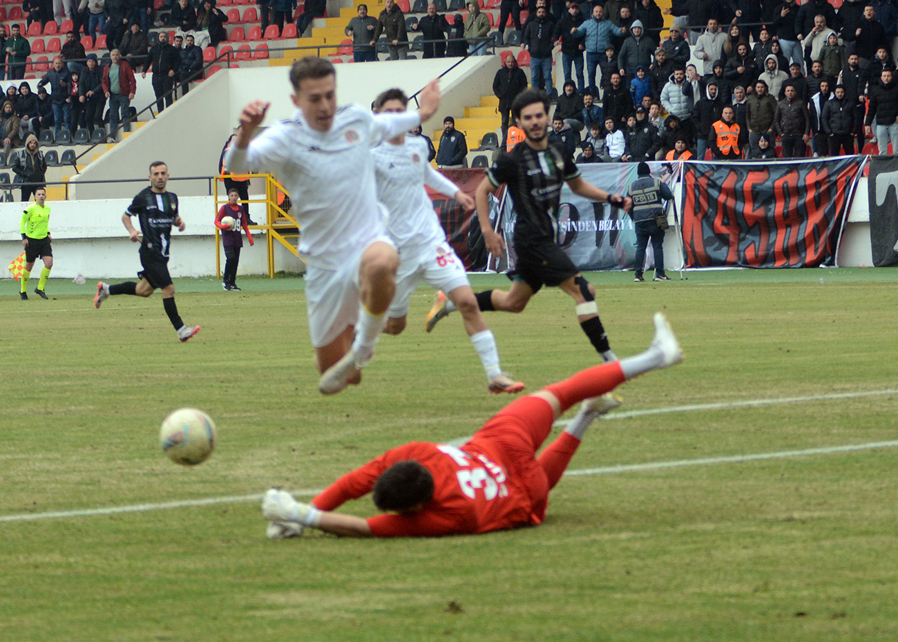 Turgutlu, düelloda Tepecik'e kaybetti: 2-4