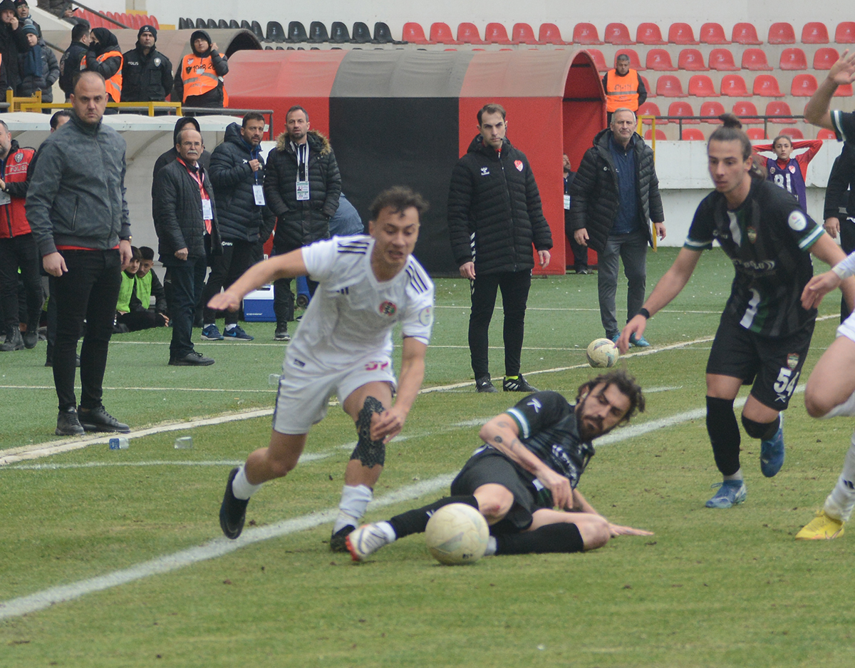 Turgutlu, düelloda Tepecik'e kaybetti: 2-4