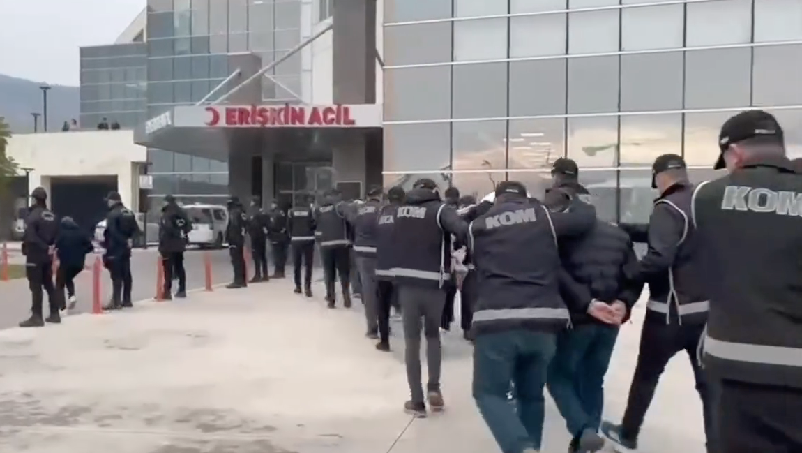Turgutlu’da suç örgütü operasyonunda 17 gözaltı: 10’u tutuklandı