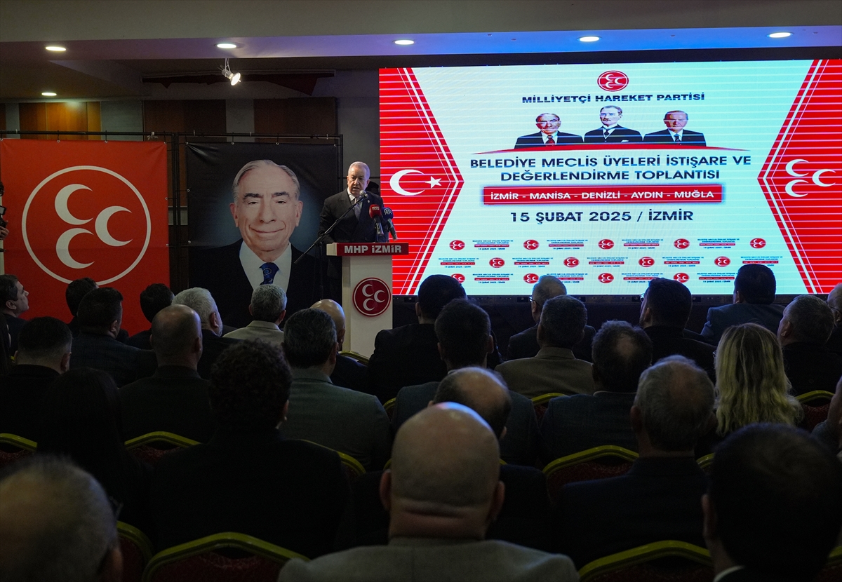 MHP Genel Başkan Yardımcısı Durmaz İzmir'de konuştu