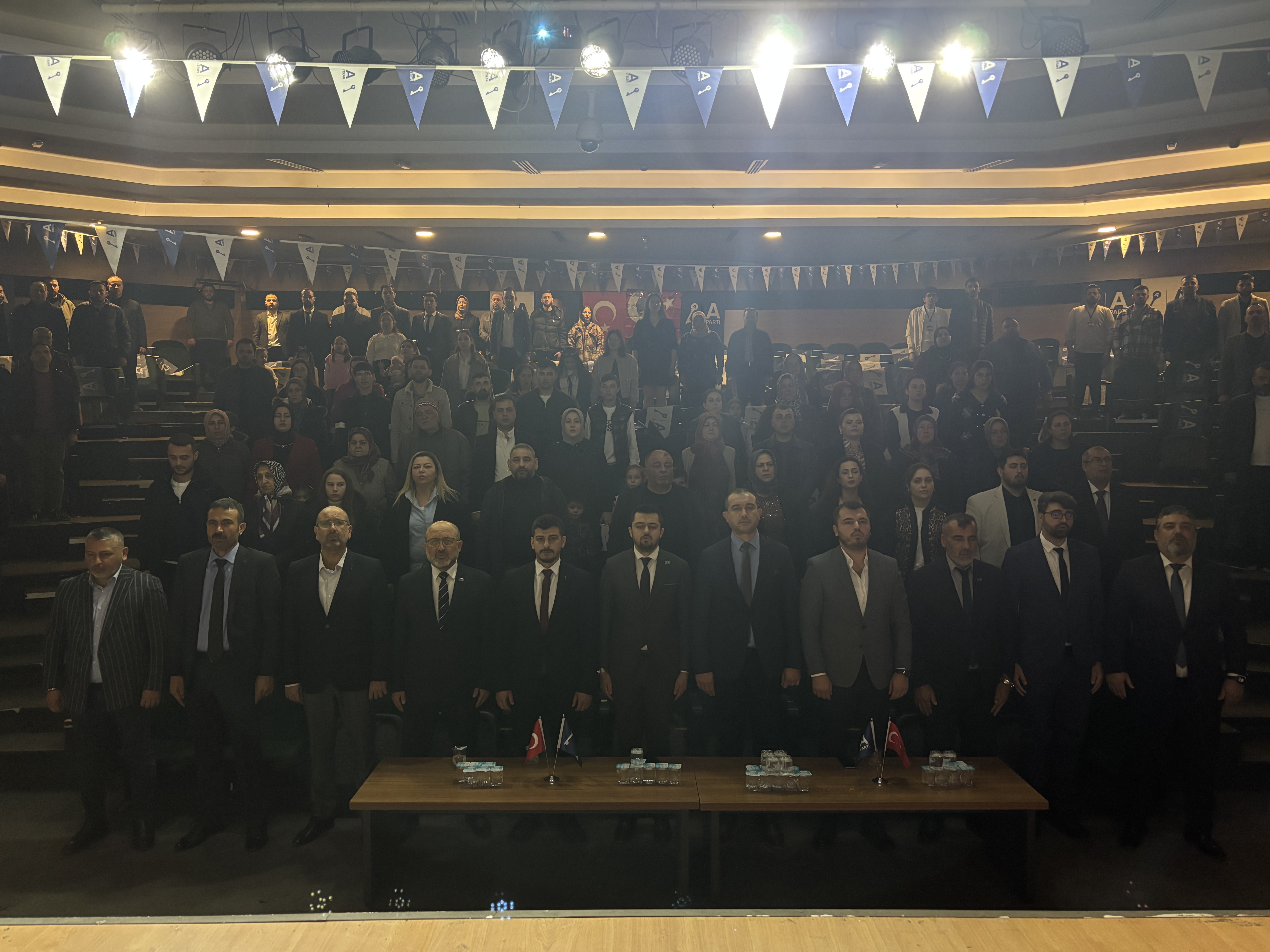ANAHTAR PARTİ TURGUTLU İLÇE BAŞKANLIĞI YÖNETİM TANITIM PROGRAMI’NI GERÇEKLEŞTİRDİ