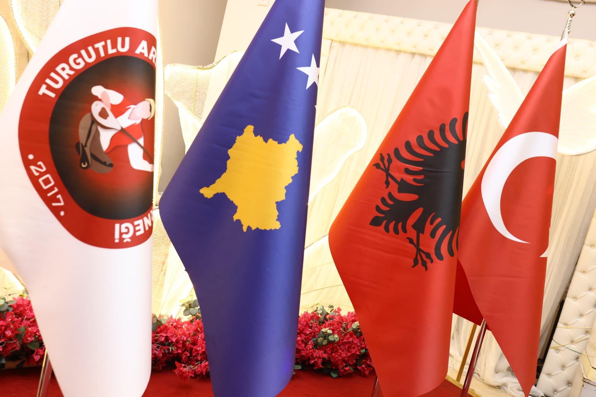 Arnavut Kültür Gecesi Turgutlu'da düzenlendi