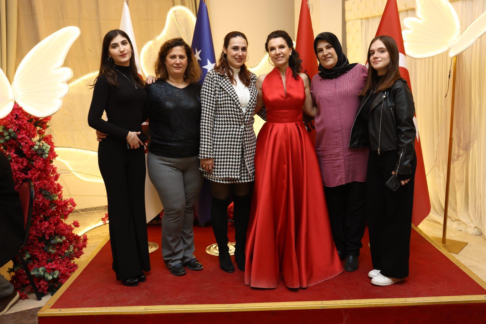 Arnavut Kültür Gecesi Turgutlu'da düzenlendi