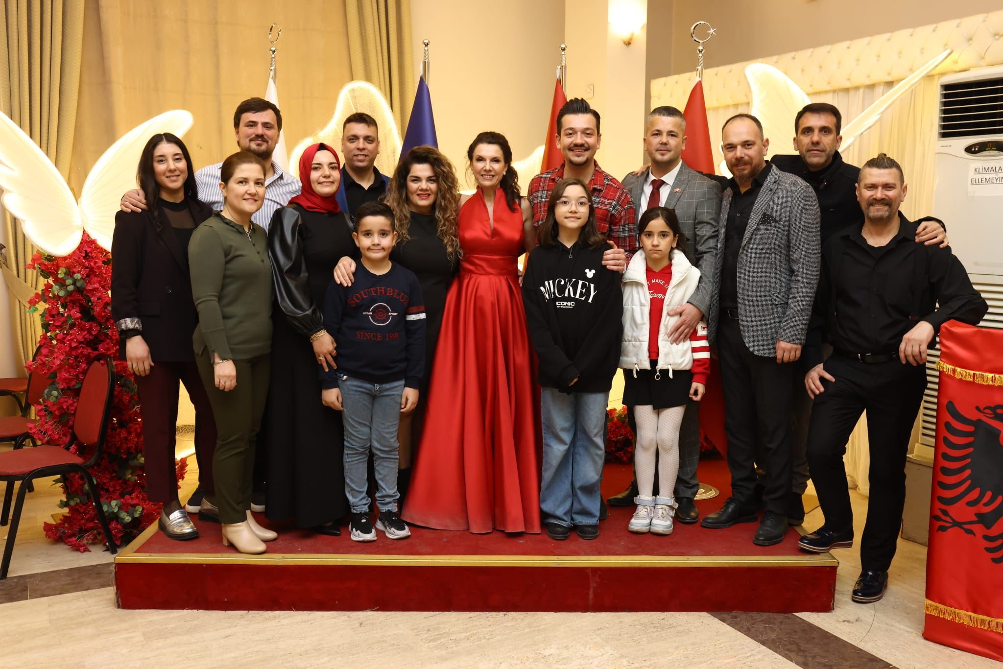 Arnavut Kültür Gecesi Turgutlu'da düzenlendi