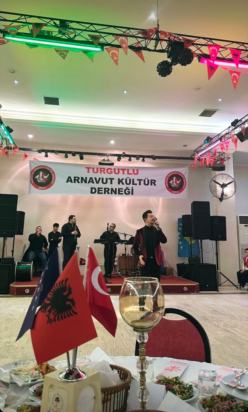 Arnavut Kültür Gecesi Turgutlu'da düzenlendi