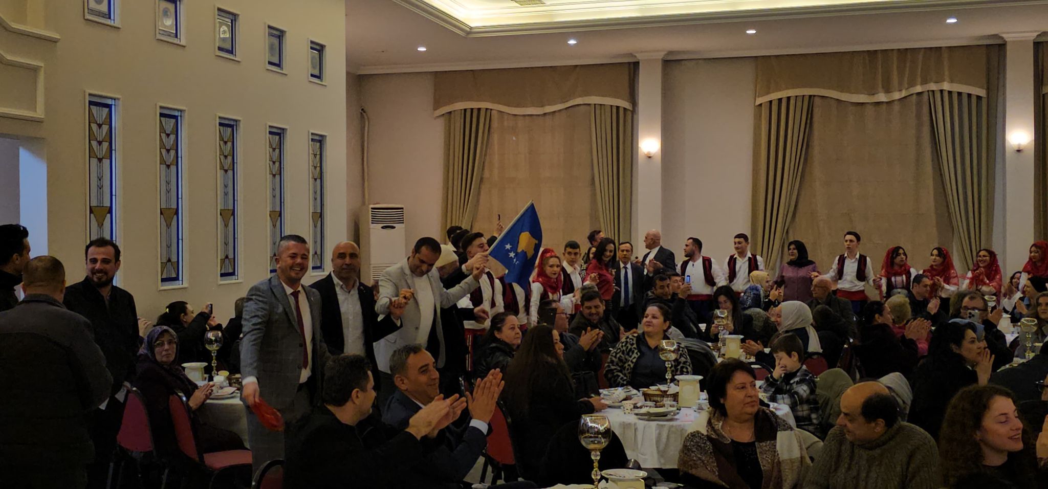 Arnavut Kültür Gecesi Turgutlu'da düzenlendi
