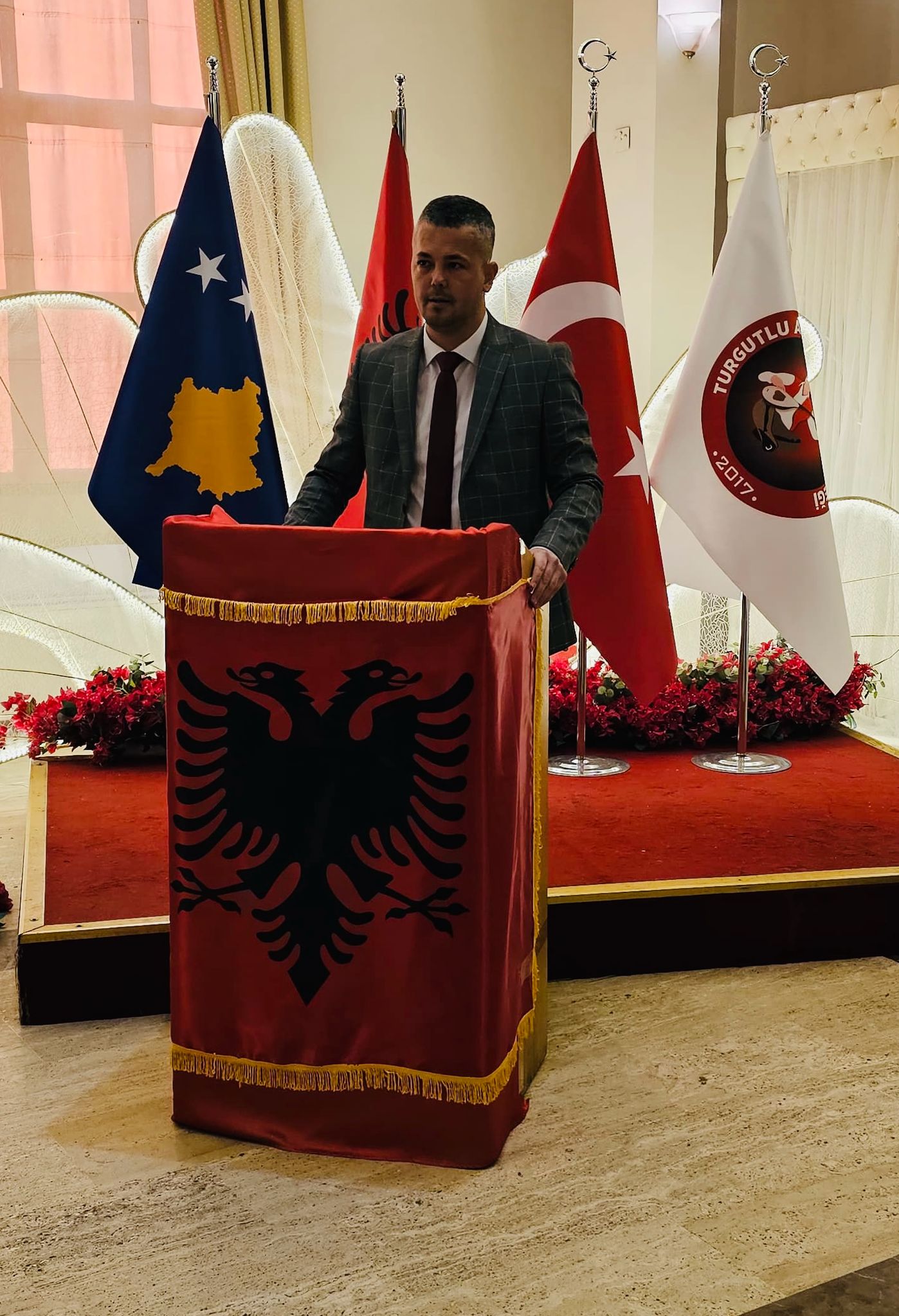 Arnavut Kültür Gecesi Turgutlu'da düzenlendi