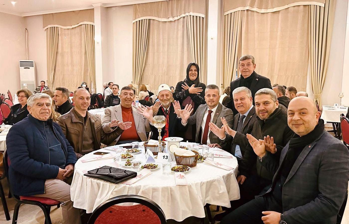 Arnavut Kültür Gecesi Turgutlu'da düzenlendi