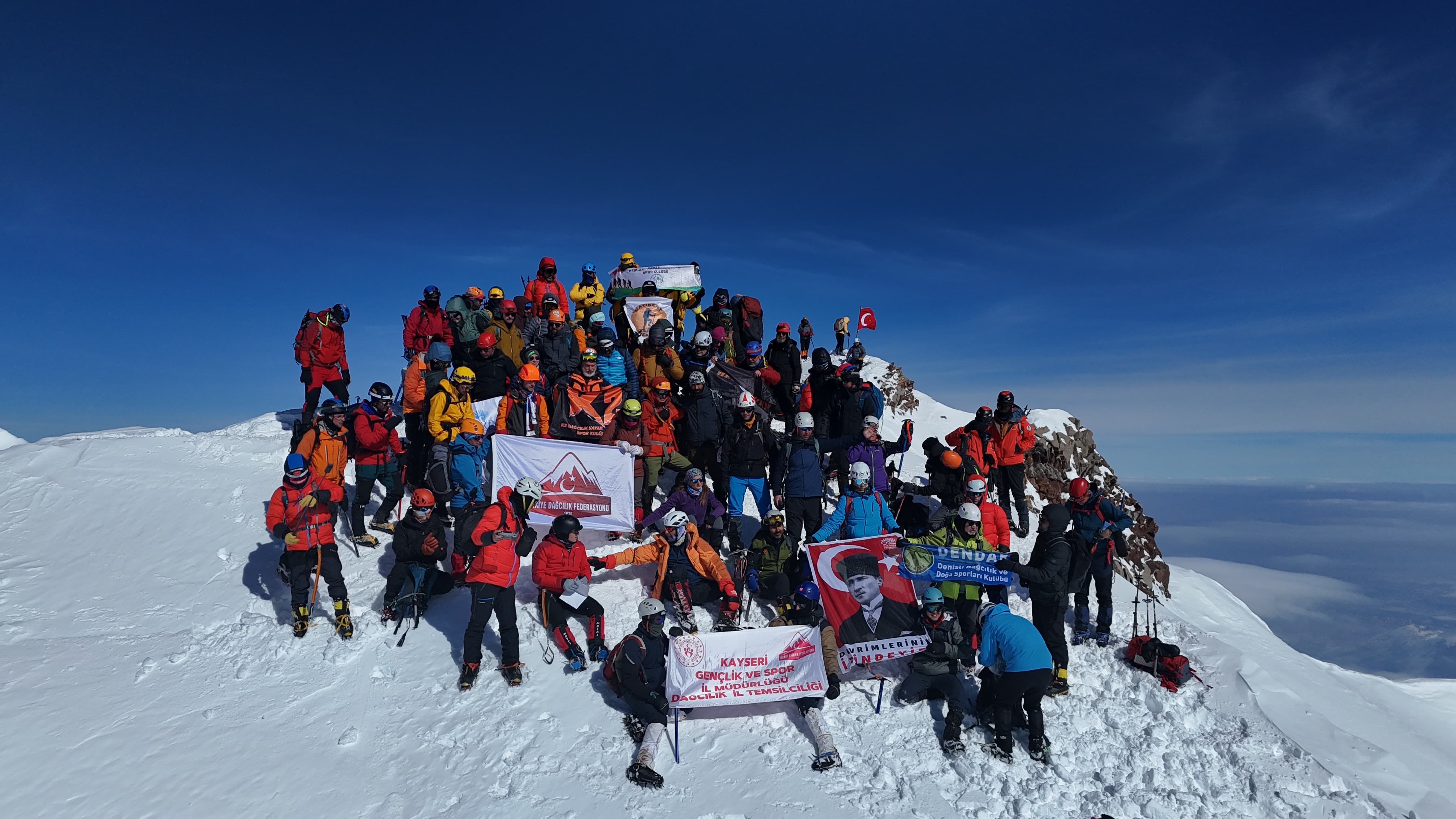 Zirve sporcularının 3917 metrelik Erciyes tırmanışı hikayesi
