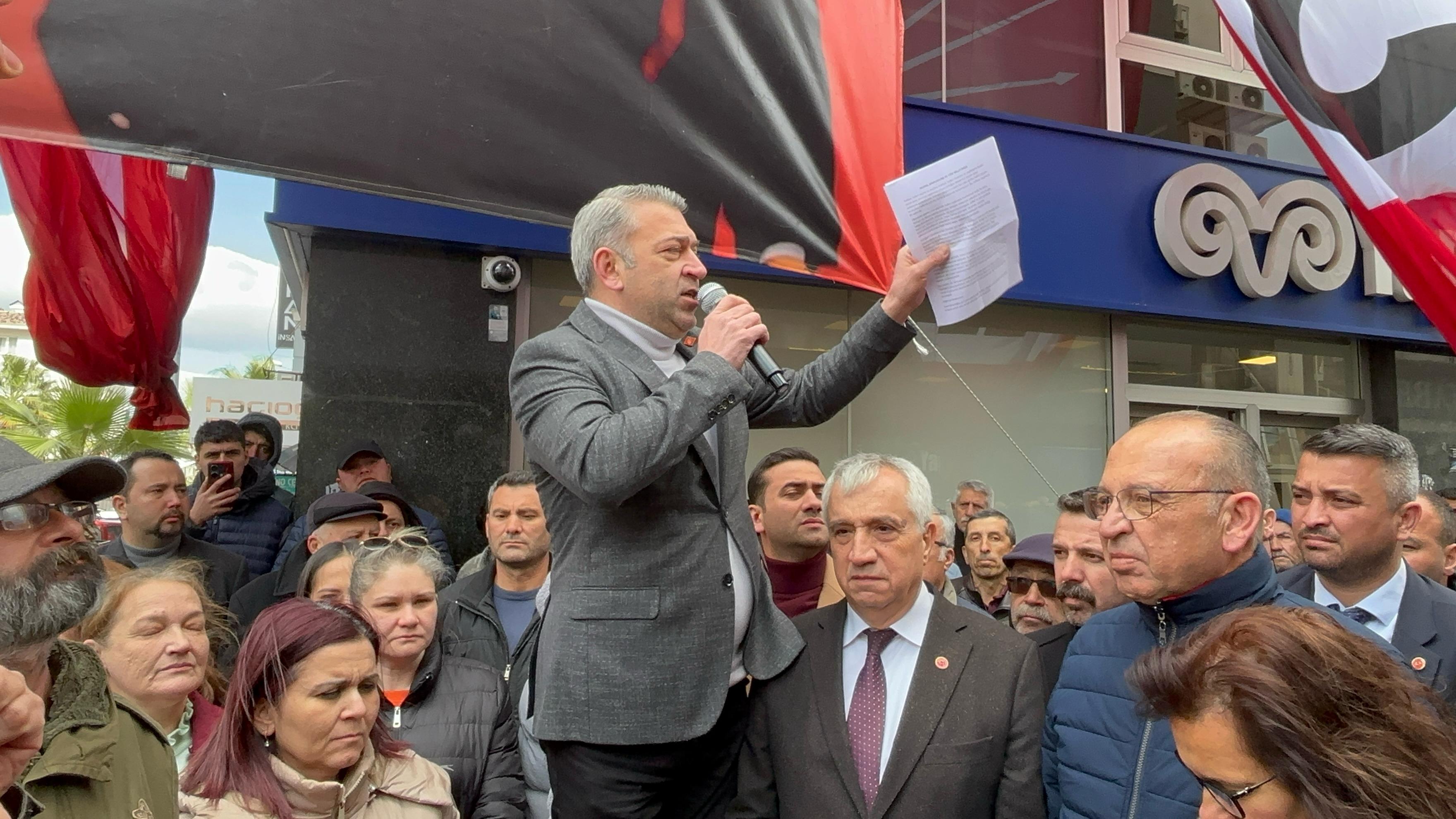 CHP Turgutlu’dan İmamoğlu’na gözaltıya tepki: ‘Sandıktan kaçmayın, mertçe mücadele edin!’