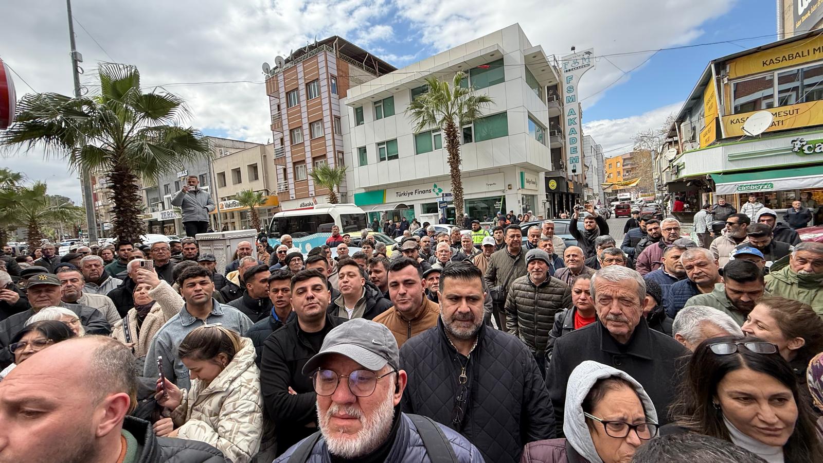 CHP Turgutlu’dan İmamoğlu’na gözaltıya tepki: ‘Sandıktan kaçmayın, mertçe mücadele edin!’