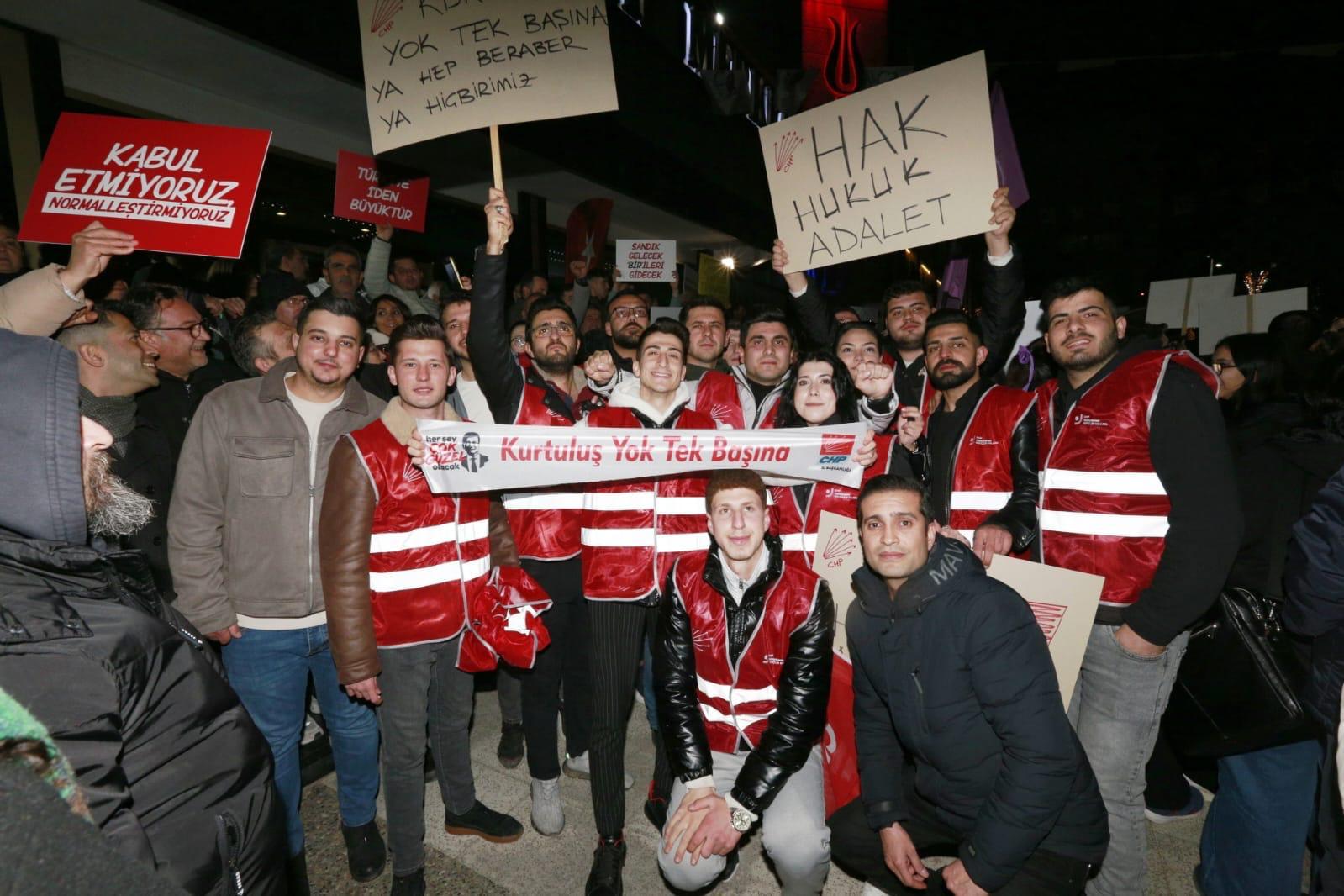 Manisa İmamoğlu için yürüdü