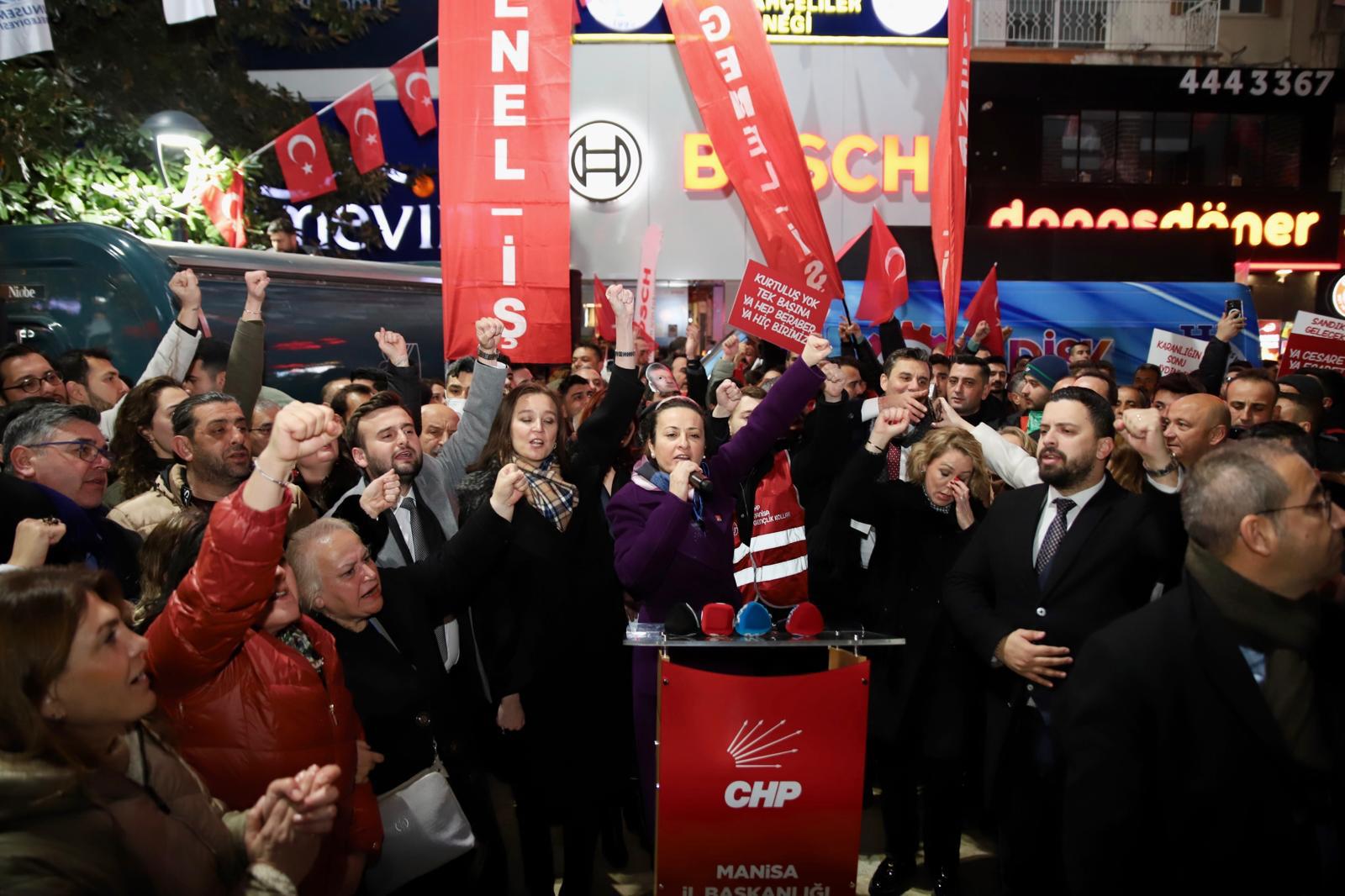 Manisa İmamoğlu için yürüdü