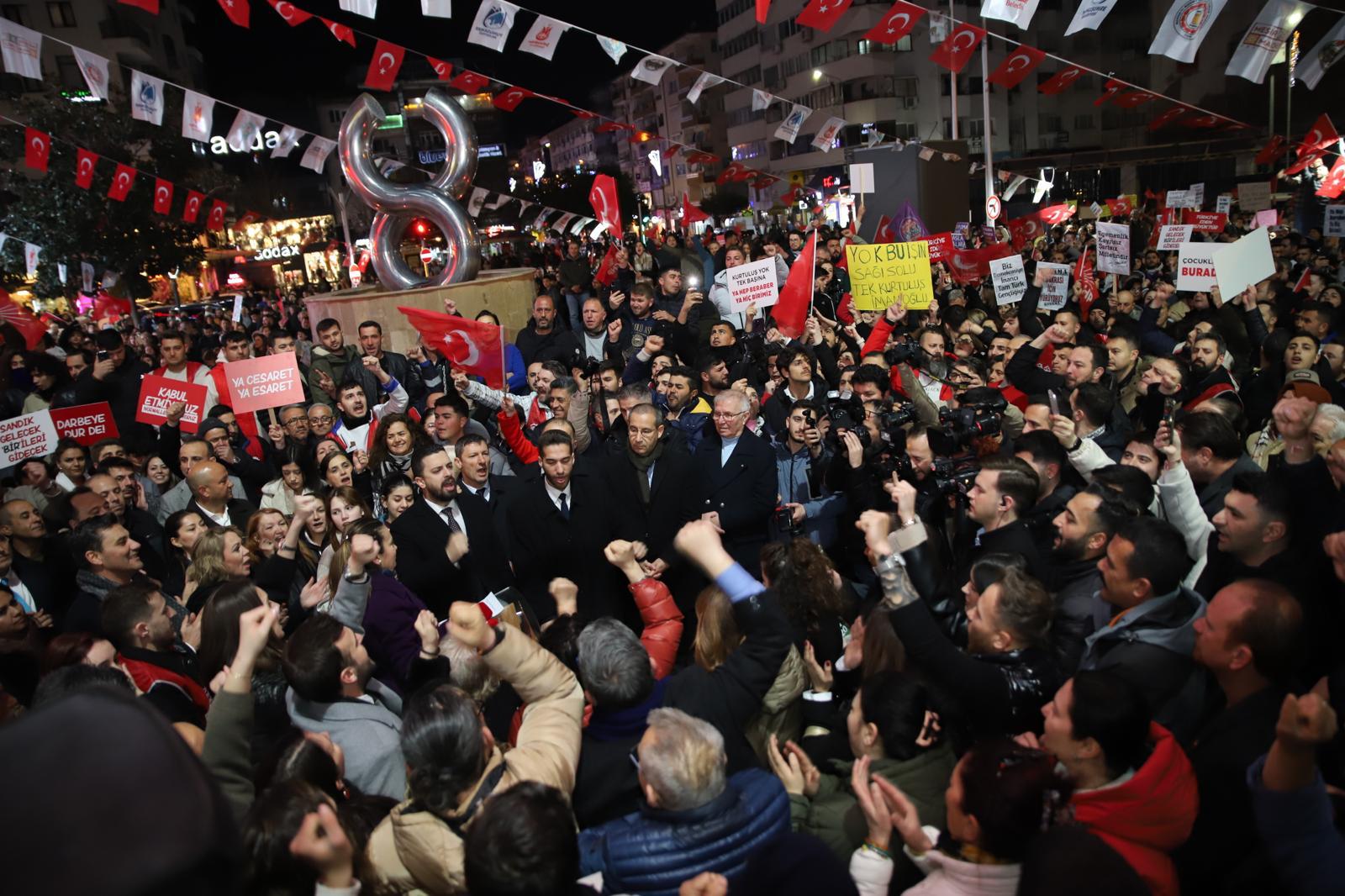 Manisa İmamoğlu için yürüdü