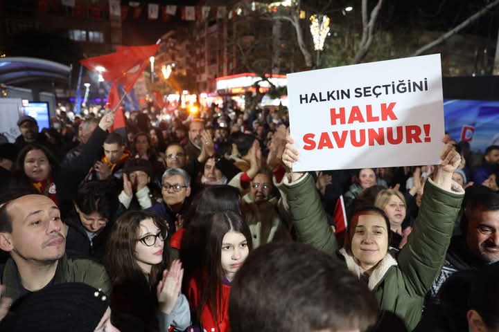 Manisa İmamoğlu için yürüdü