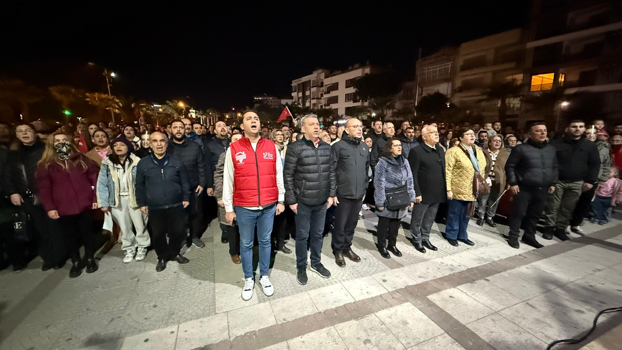Turgutlu'da İmamoğlu için yürüyüş düzenlendi