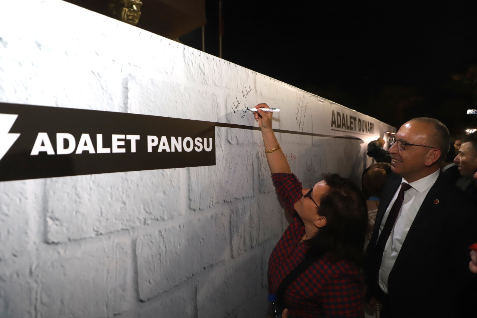 Turgutlu’da ‘Büyük Demokrasi Yürüyüşü’ Gerçekleştirildi