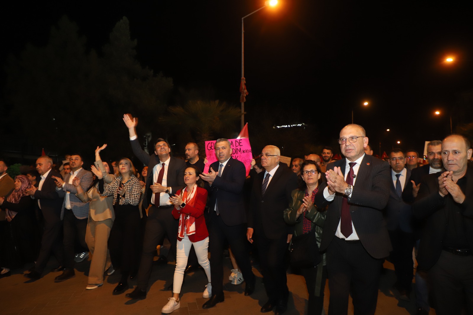 Turgutlu’da ‘Büyük Demokrasi Yürüyüşü’ Gerçekleştirildi