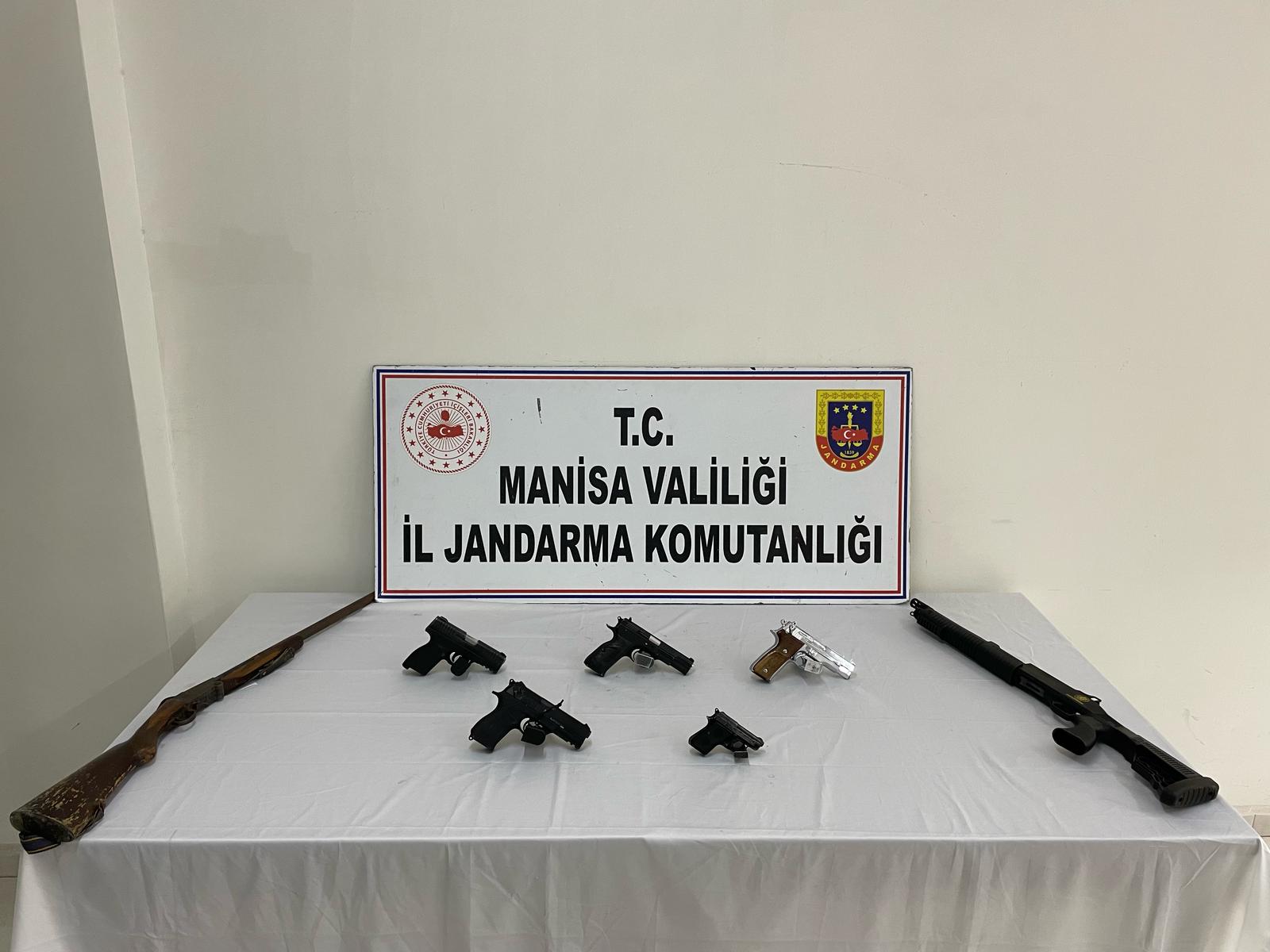 Akhisar’da Silah Kaçakçılığı: 6 Şüpheli