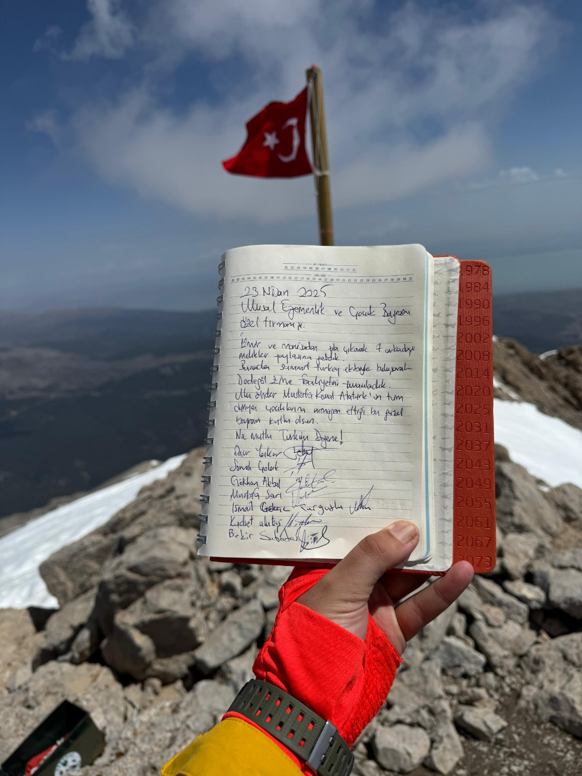 Turgutlulu dağcılar, 2 bin 998 metrelik Dedegöl tırmanışında
