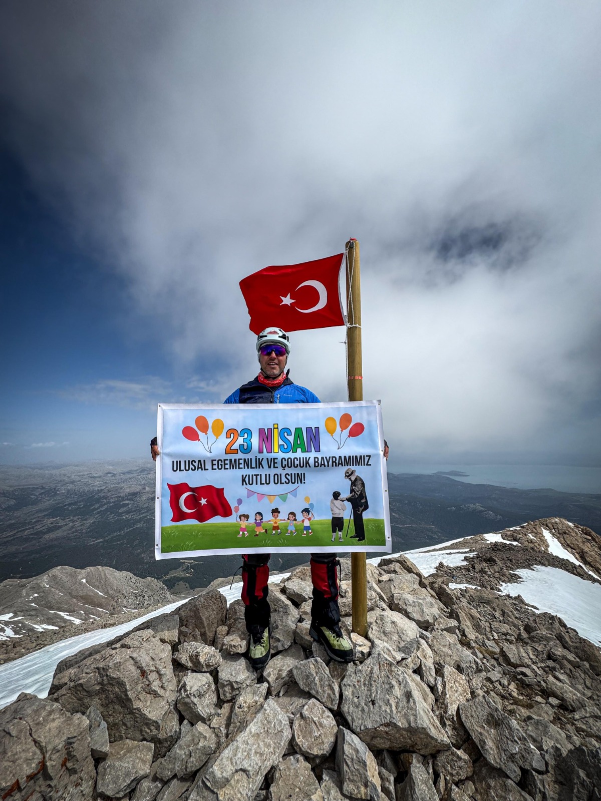 Turgutlulu dağcılar, 2 bin 998 metrelik Dedegöl tırmanışında