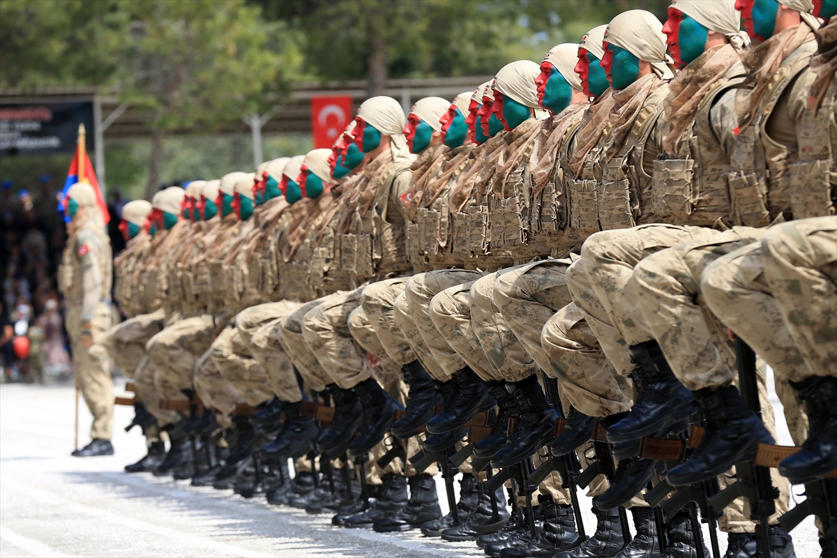 Manisa'da bin 761 komando mezun oldu