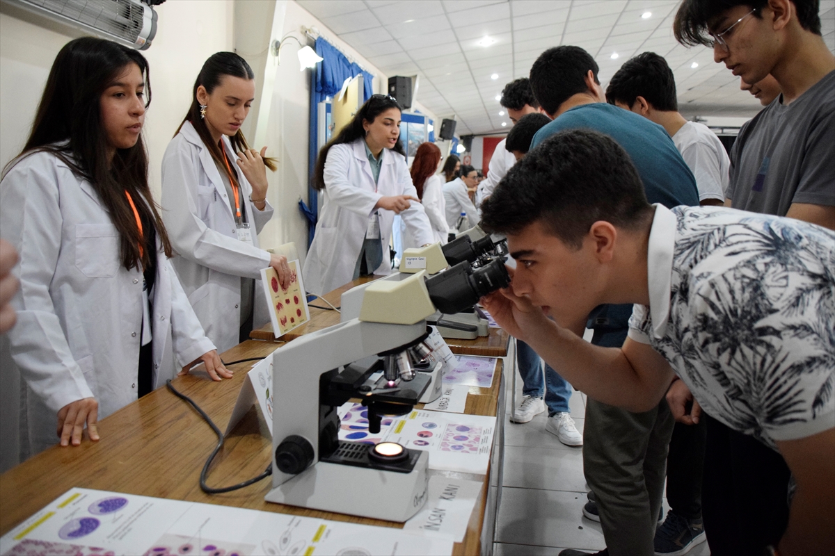 Turgutlu Halil Kale Fen Lisesi'nde biyolojik deneyler