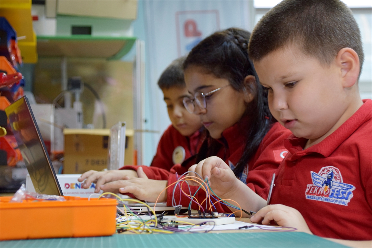 TEKNOFEST'in Turgutlulu minik finalistleri Kıbrıs'taki yarışmaya hazırlanıyor