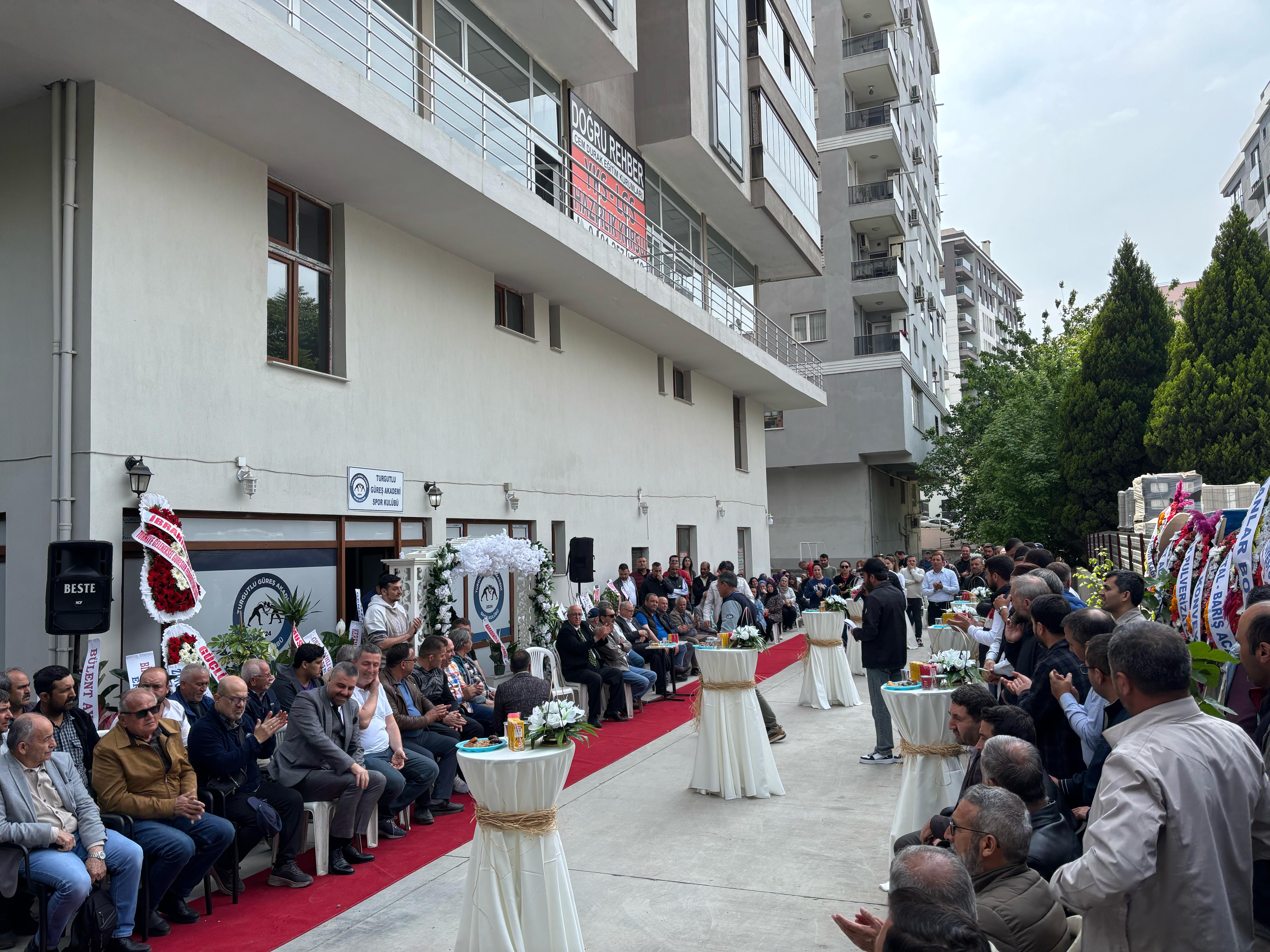 Turgutlu Güreş Akademi Spor Kulübü açıldı