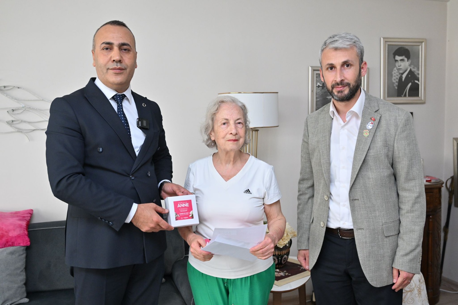 Büyükşehir’den şehit annelerine Anneler Günü ziyareti