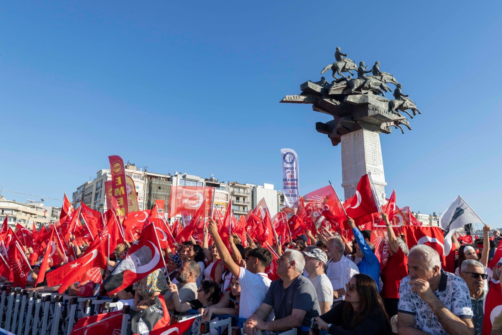 CHP'den İzmir'de dev miting