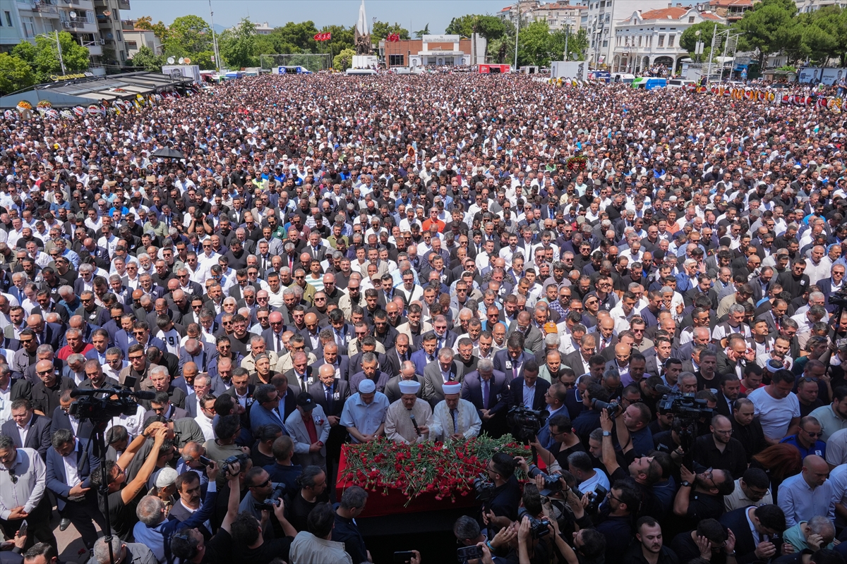 Manisa Ferdi Zeyrek'e böyle veda etti