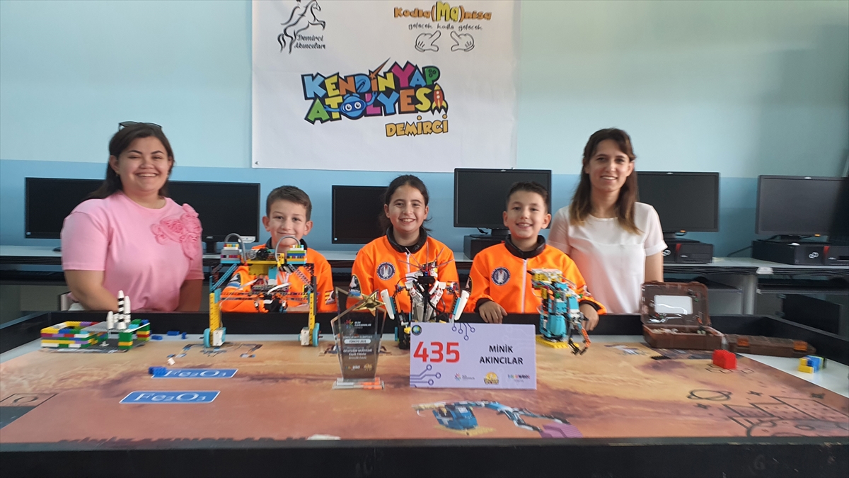 "Minik Akıncılar"ın hedefi Dünya Robot Olimpiyatı'nda şampiyonluk