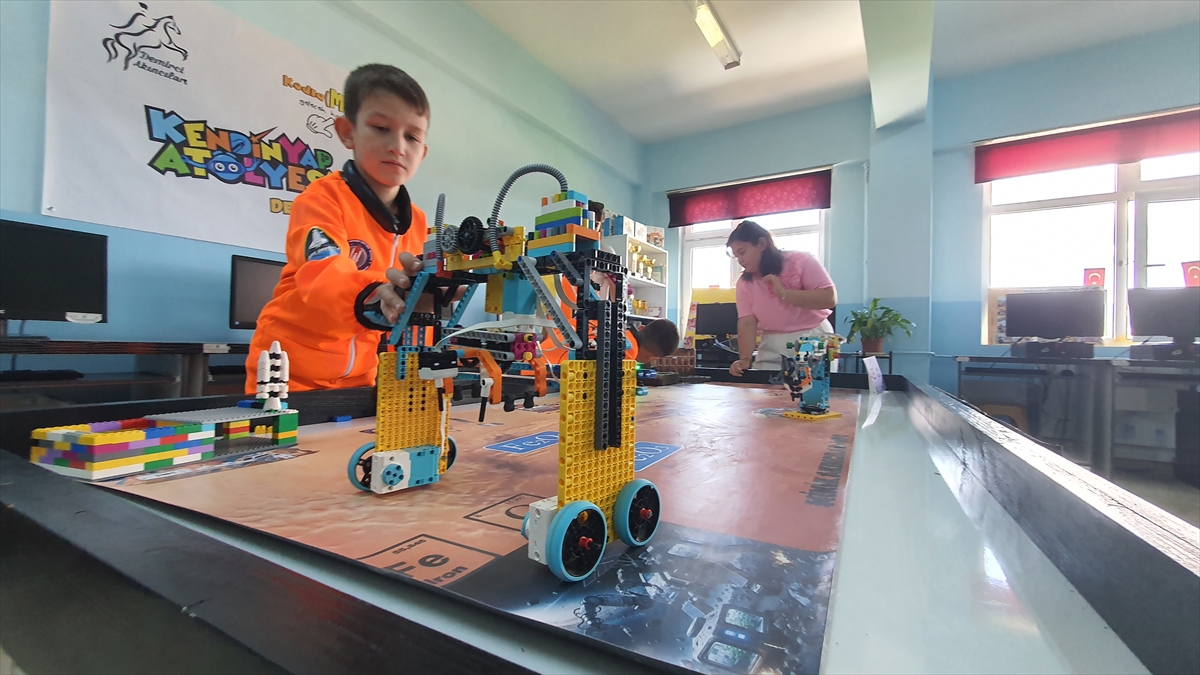"Minik Akıncılar"ın hedefi Dünya Robot Olimpiyatı'nda şampiyonluk