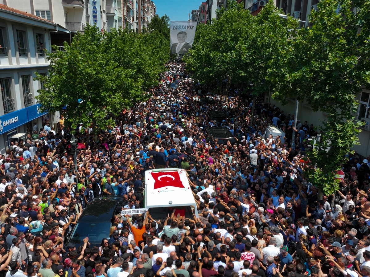 Manisa Ferdi Zeyrek'e böyle veda etti
