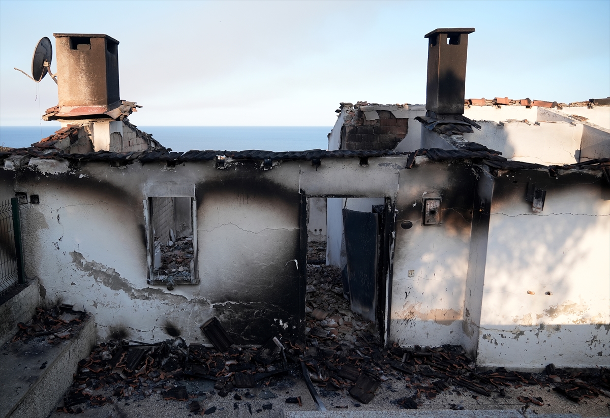 Seferihisar'da 345 haneli sitede evler küle döndü