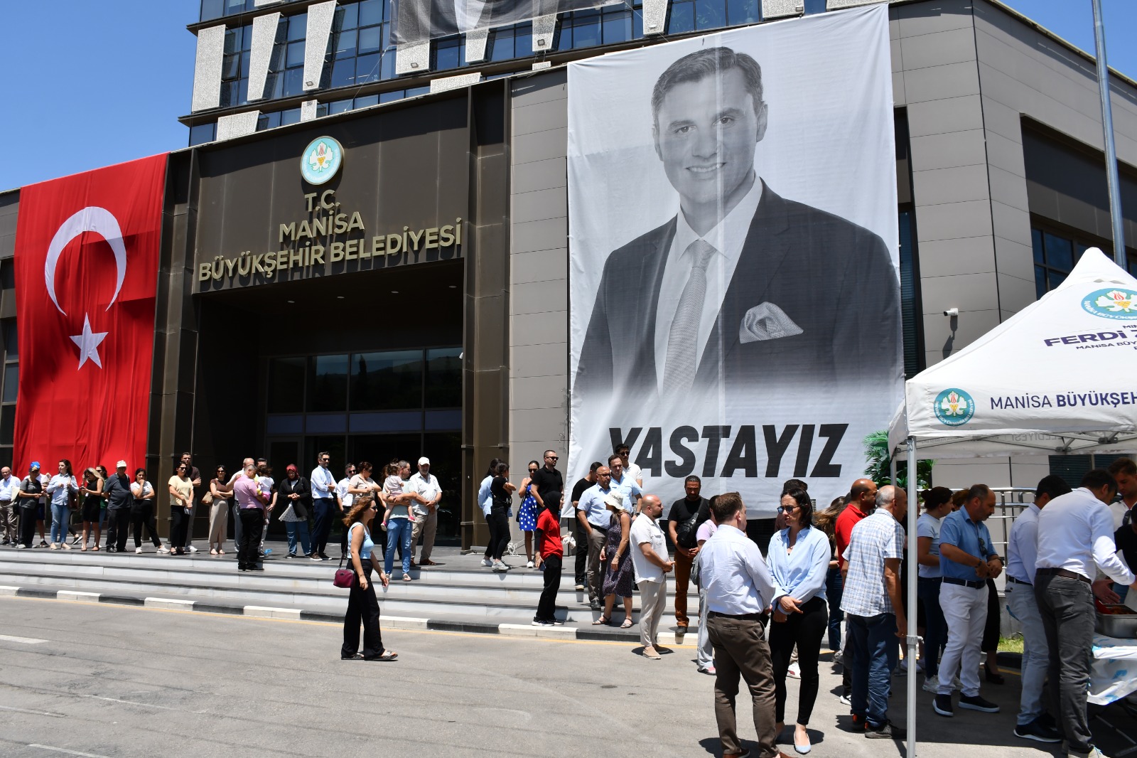 Manisa'nın dört bir yanında dualar ve hayırlarla anıldı