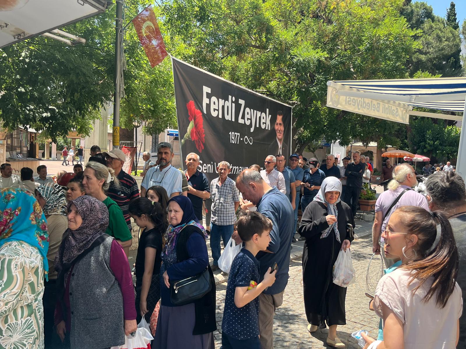 Manisa'nın dört bir yanında dualar ve hayırlarla anıldı