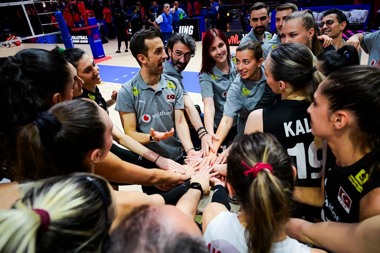 Filenin Sultanları, VNL'nin İlk Haftasını 4'te 4 ile Tamamladı
