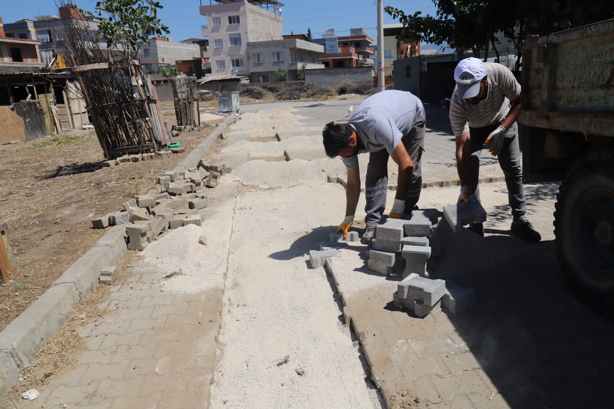Sokak Sokak Yenileniyor: Turgutlu’da Yol Çalışmaları Devam Ediyor