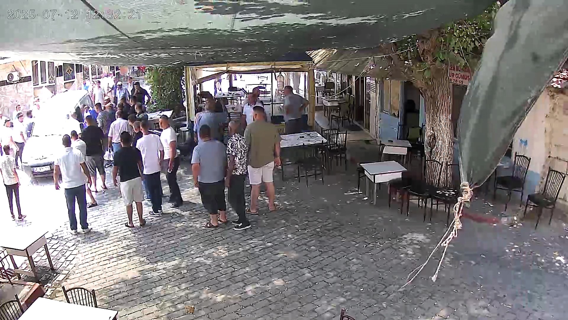Ölüm kahvehanede yakaladı! O anlar görüntülendi