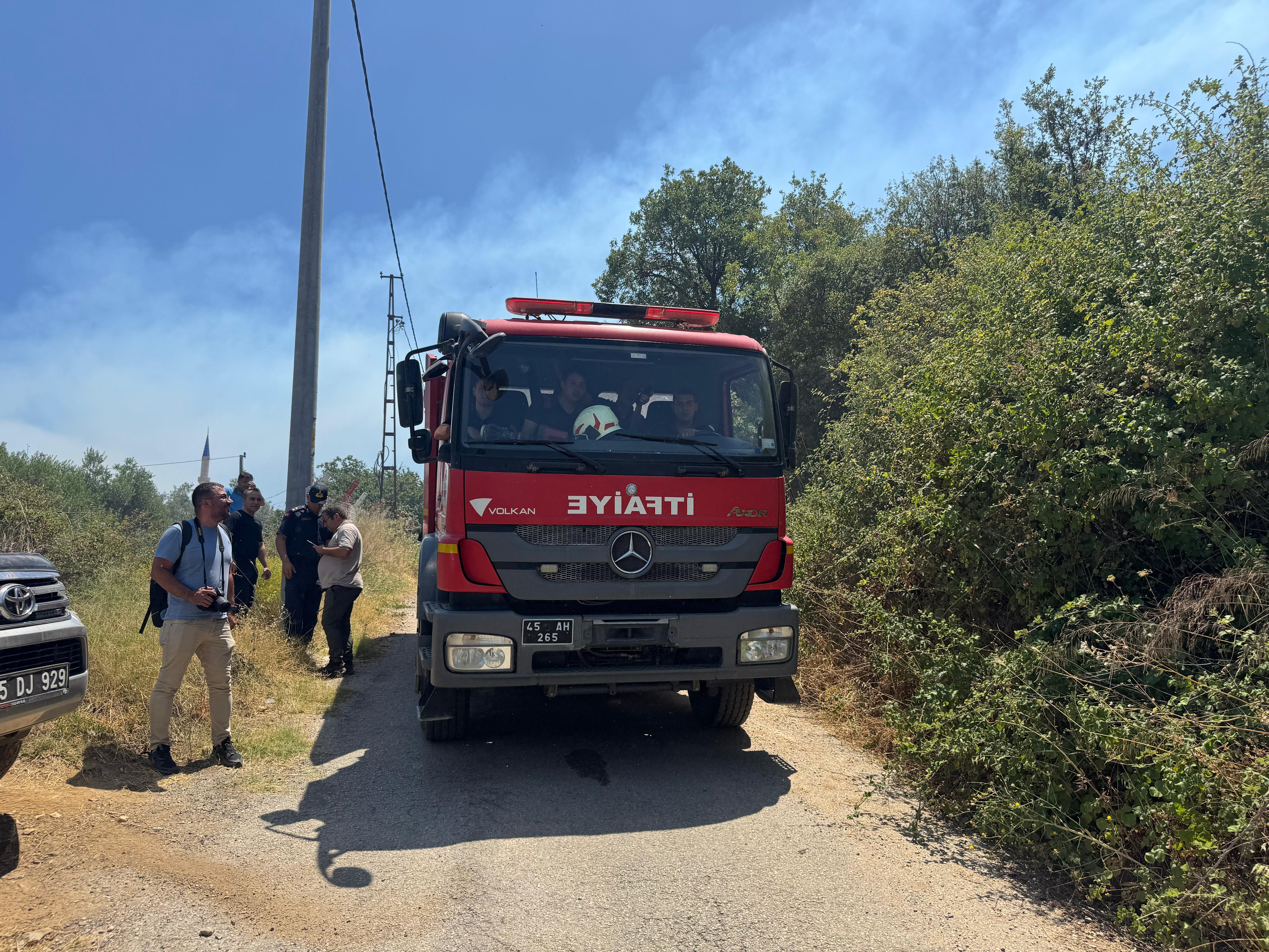 Turgutlu’da ormanlık alanda yangın!
