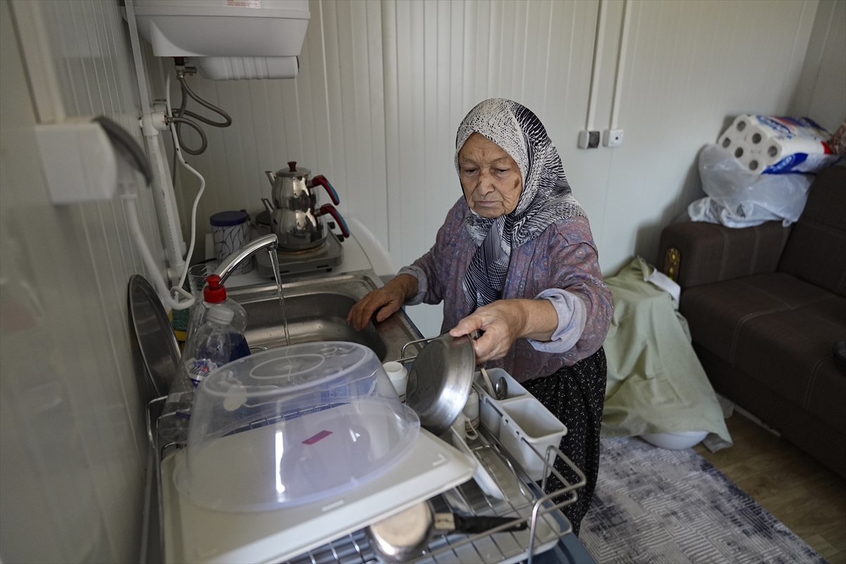 Ödemiş yangını sonrası yaralar sarılıyor: Afetzedelere 60 milyon liralık destek