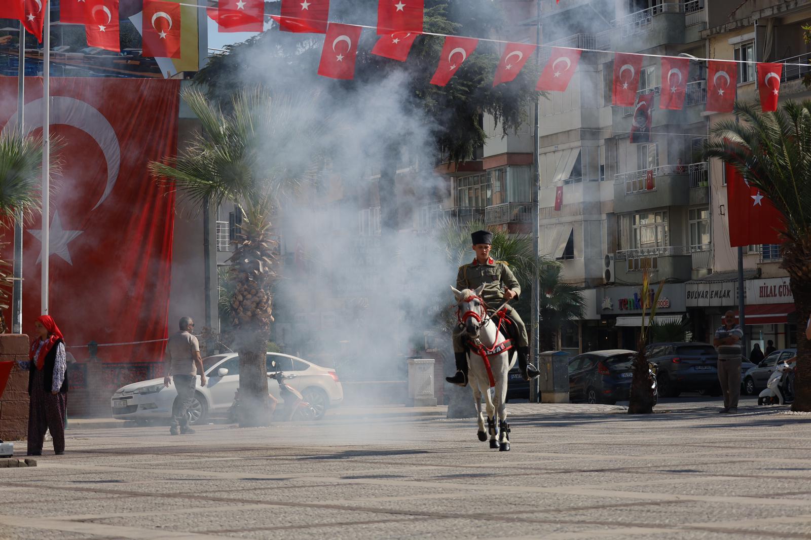 Turgutlu’da 30 Ağustos Zafer Bayramı’nın 103. Yıldönümü Coşkuyla Kutlandı