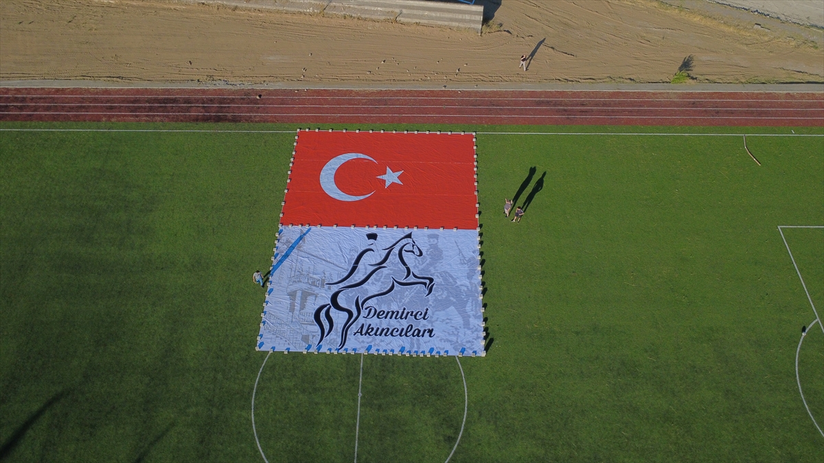 SOLOTÜRK Demirci'de prova yaptı