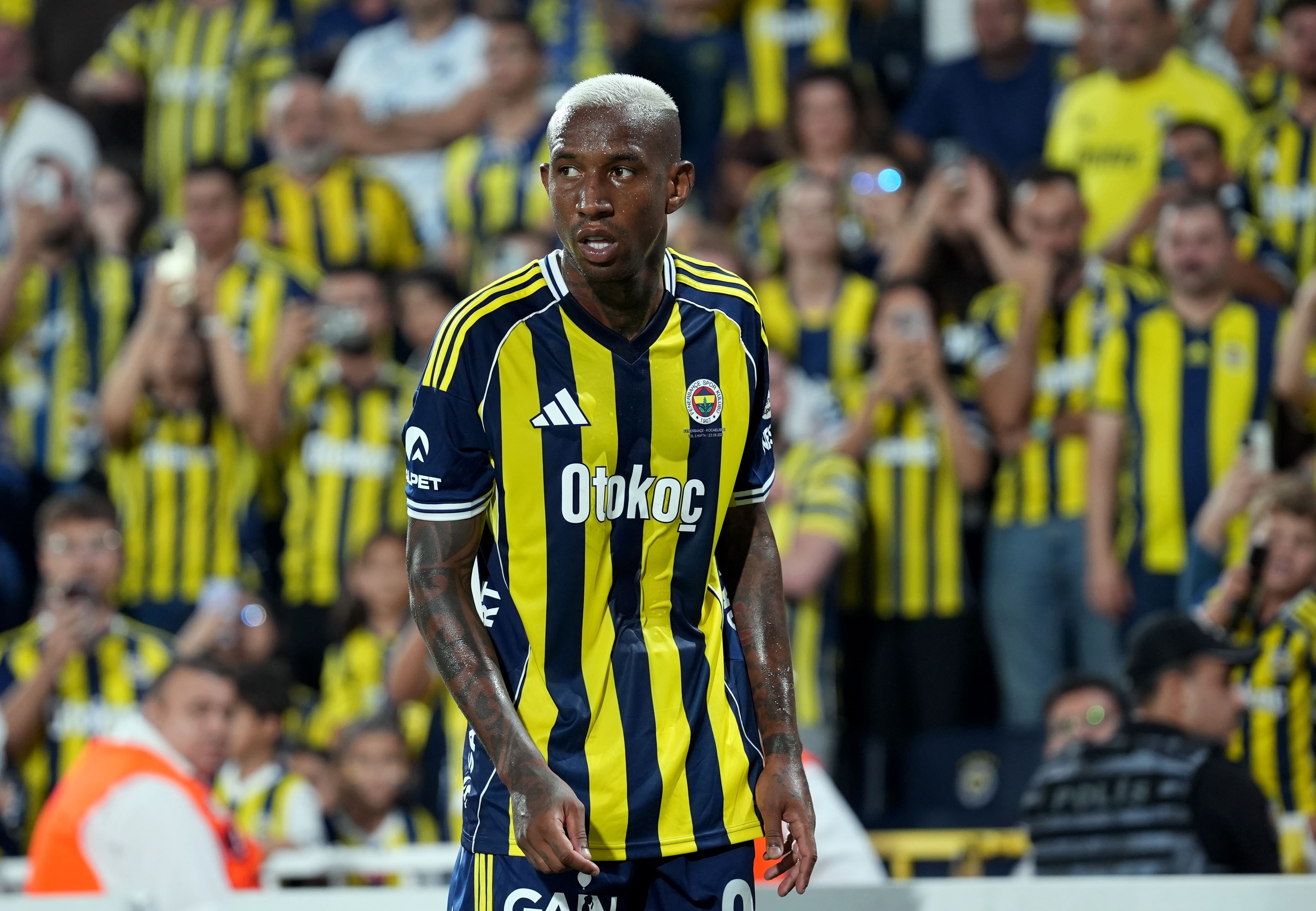Fenerbahçe, Kocaelispor maçında ilk yarı tamamlandı! 1-1