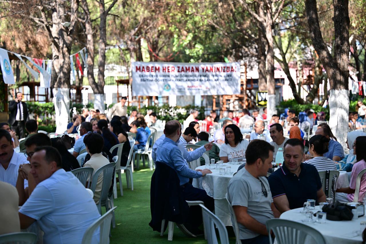 Dutlulu MABEM'in başarılı öğrencileriyle buluştu