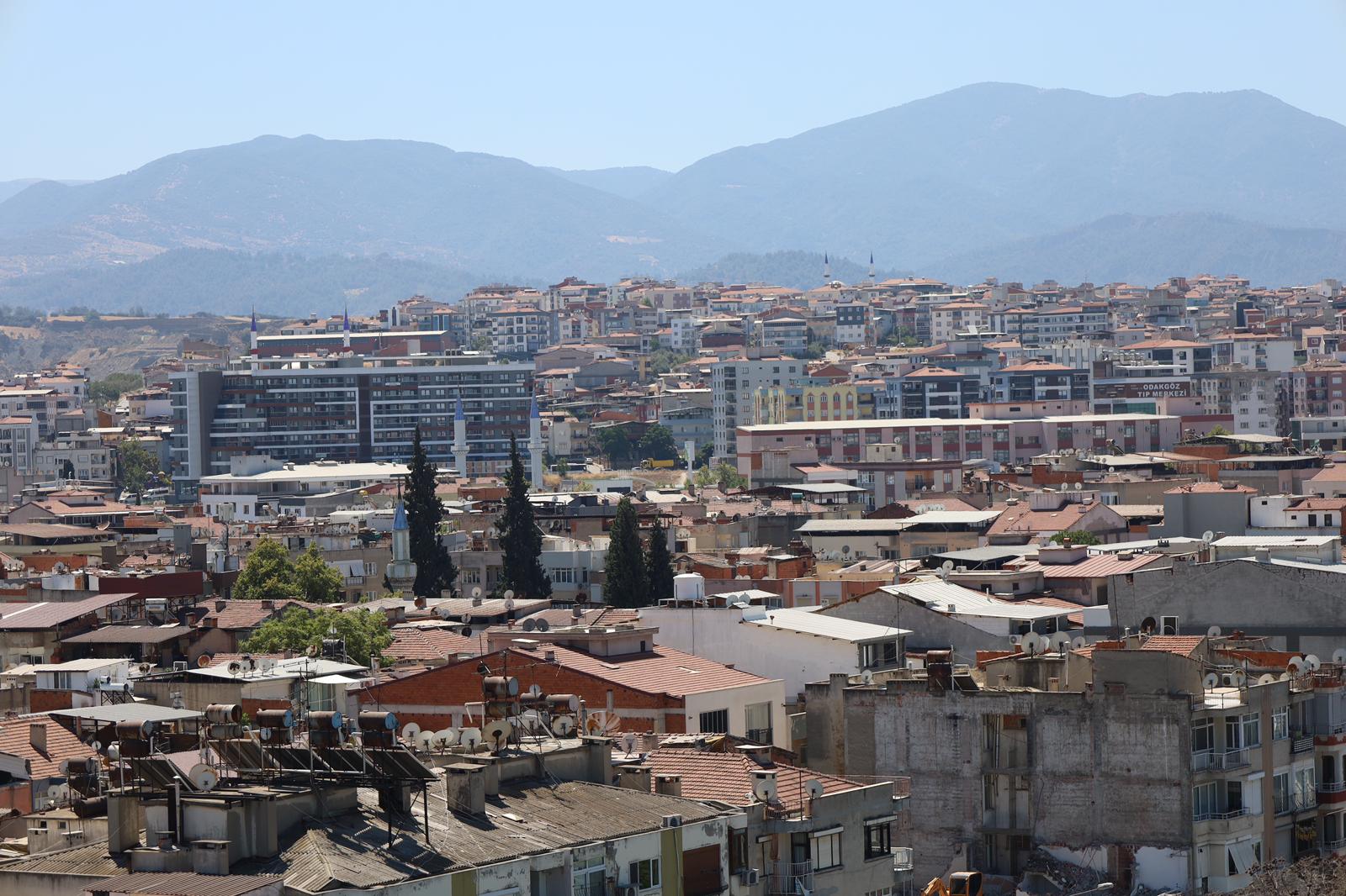 Turgutlu yeşile hasret kaldı!